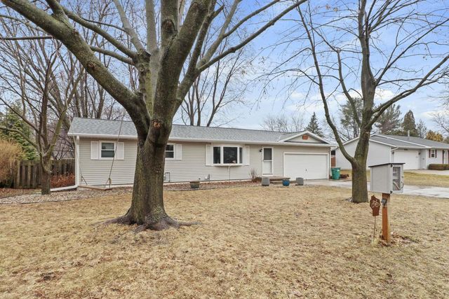 5602 Glenway Street, Mcfarland, WI 53558