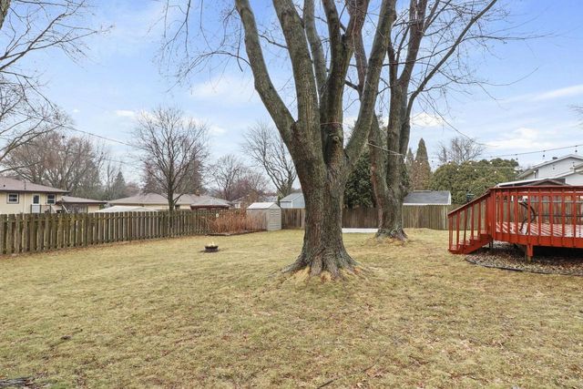 5602 Glenway Street, Mcfarland, WI 53558