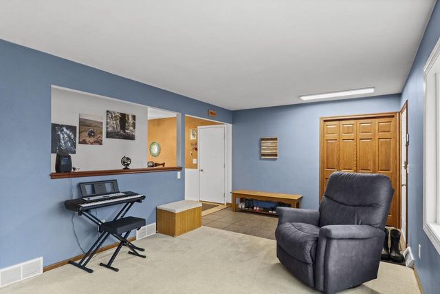 5602 Glenway Street, Mcfarland, WI 53558