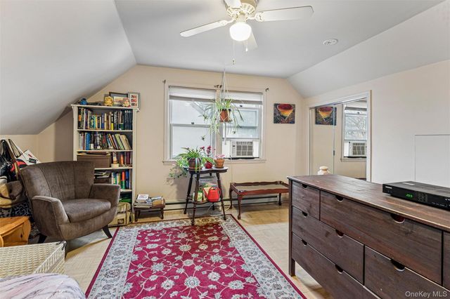 9 Clinton Street, Elmont, NY 11003