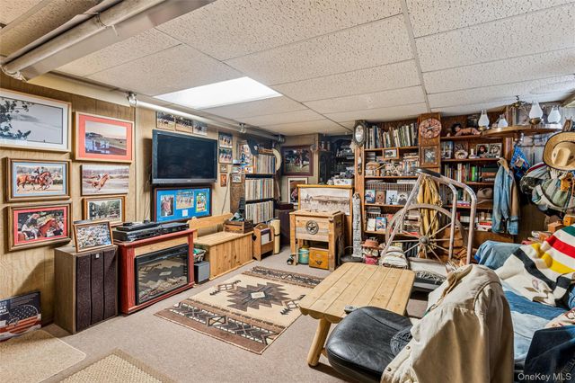 9 Clinton Street, Elmont, NY 11003