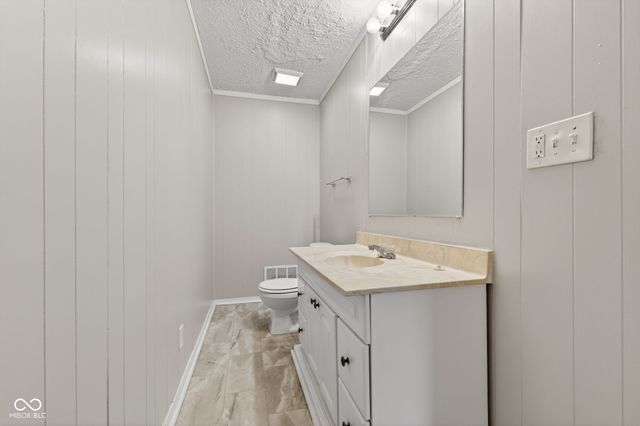 9819 Bishop Court, Indianapolis, IN 46235