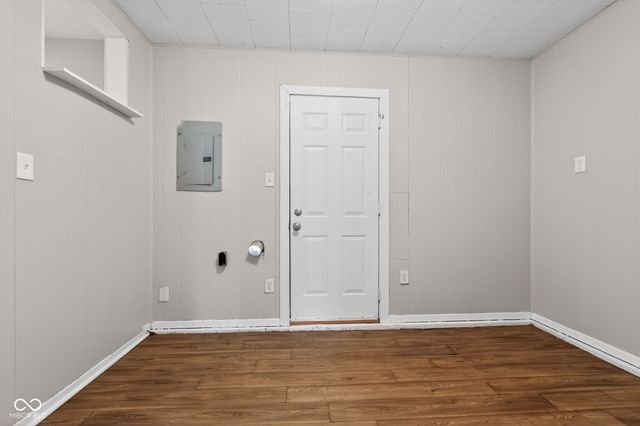 9819 Bishop Court, Indianapolis, IN 46235