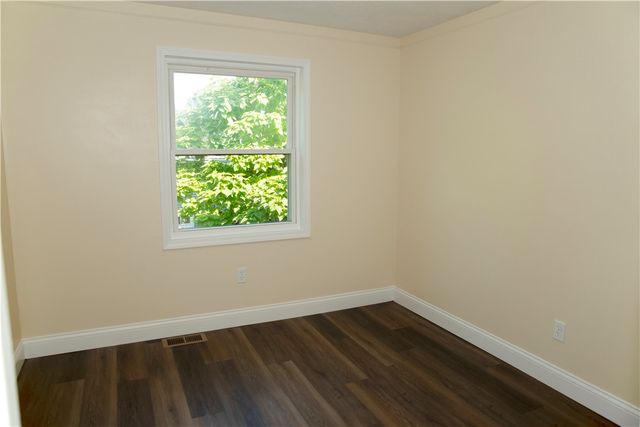 387 W Wylie Ave, Canton Twp, PA 15301