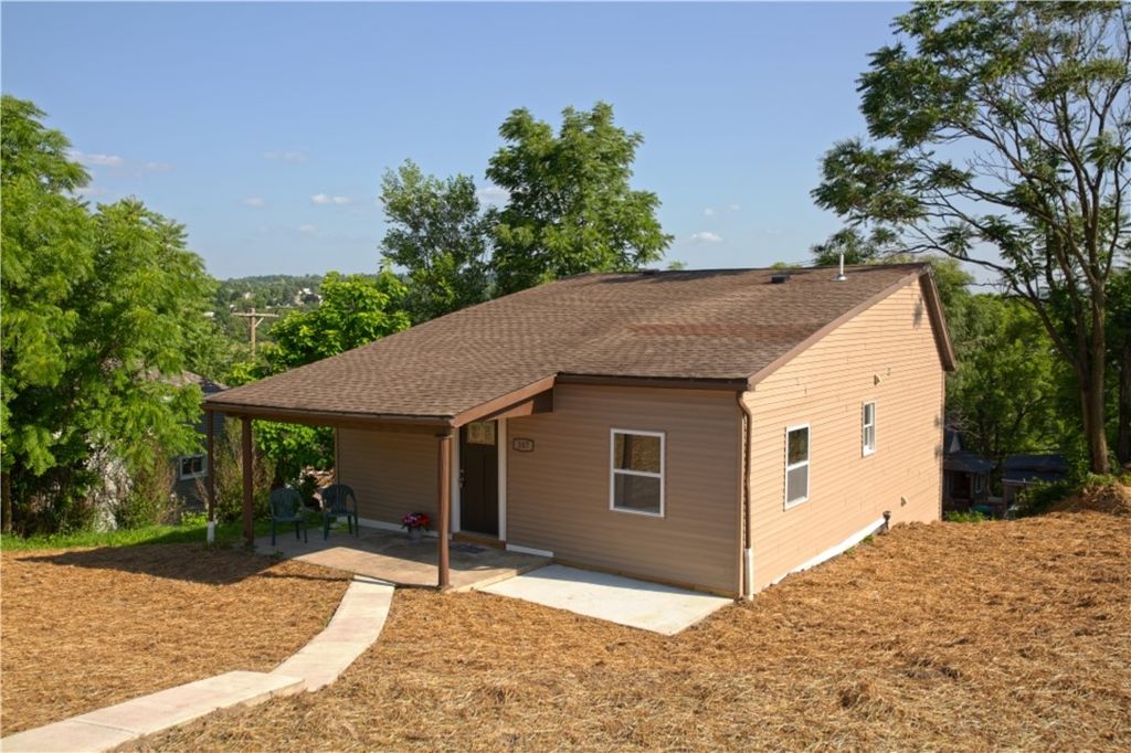 387 W Wylie Ave, Canton Twp, PA 15301