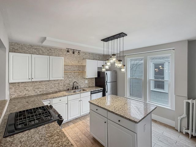 2725 Dupont Avenue S, Minneapolis, MN 55408
