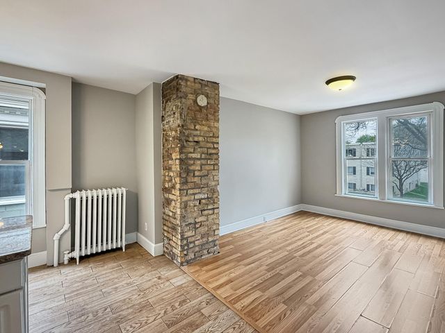 2725 Dupont Avenue S, Minneapolis, MN 55408