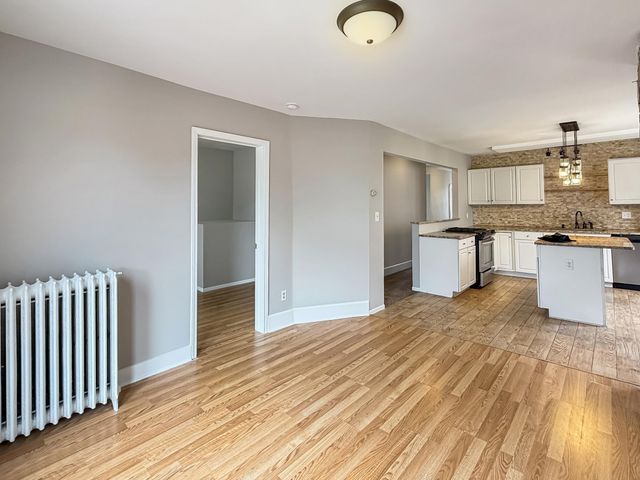 2725 Dupont Avenue S, Minneapolis, MN 55408
