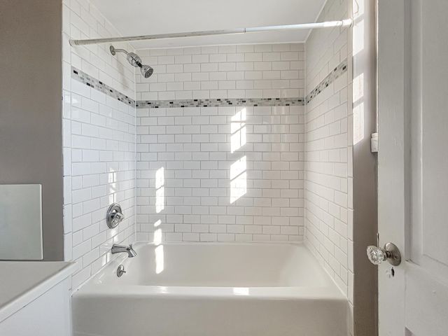 2725 Dupont Avenue S, Minneapolis, MN 55408