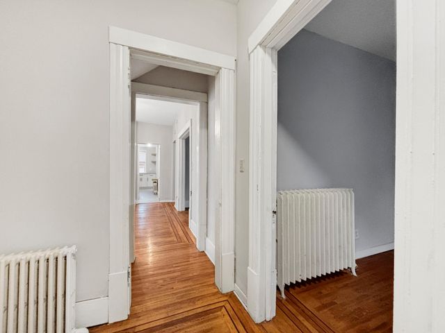2725 Dupont Avenue S, Minneapolis, MN 55408