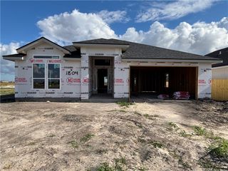 1804 Spoonbill Dr, Portland, TX 78374