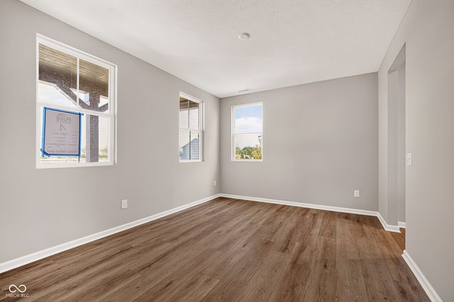 903 Sugarland Way, Greenwood, IN 46143