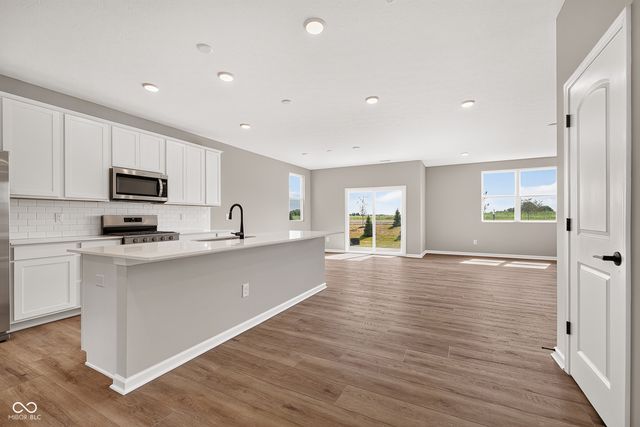 903 Sugarland Way, Greenwood, IN 46143