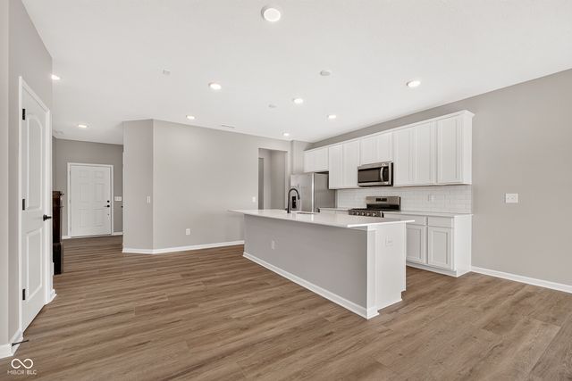 903 Sugarland Way, Greenwood, IN 46143