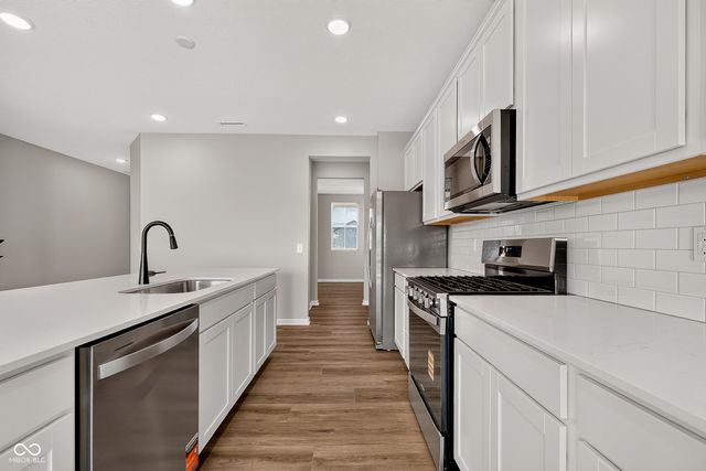 903 Sugarland Way, Greenwood, IN 46143