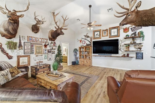 5831 Rebecca Road, Las Vegas, NV 89130