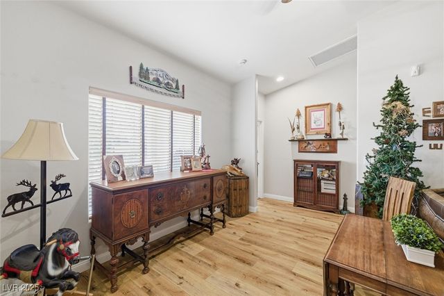 5831 Rebecca Road, Las Vegas, NV 89130