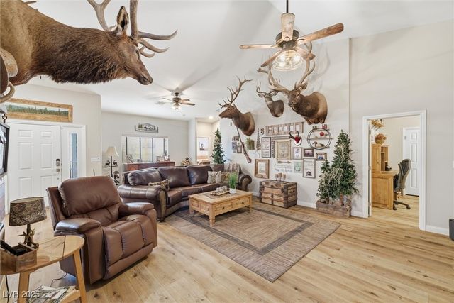 5831 Rebecca Road, Las Vegas, NV 89130