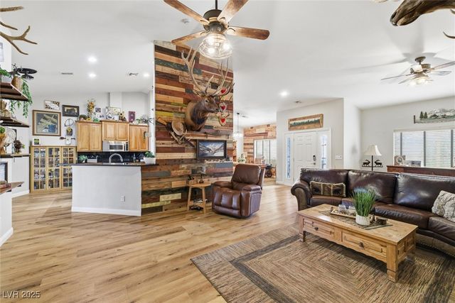 5831 Rebecca Road, Las Vegas, NV 89130