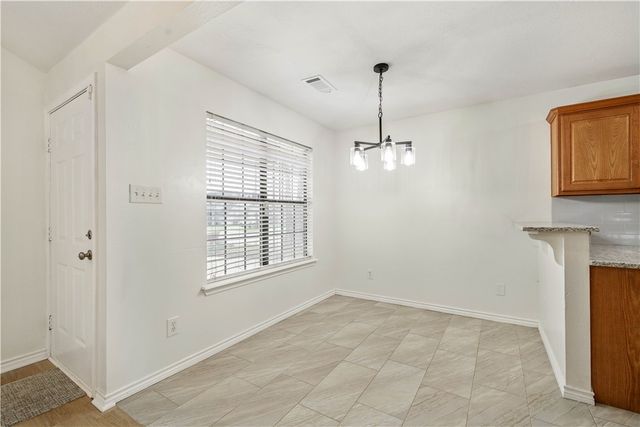 907 West 16th Street, Bryan, TX 77803