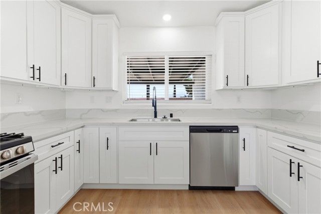 22557 Ojai Road, Apple Valley, CA 92308