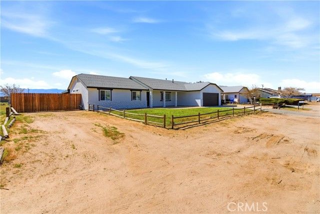 22557 Ojai Road, Apple Valley, CA 92308