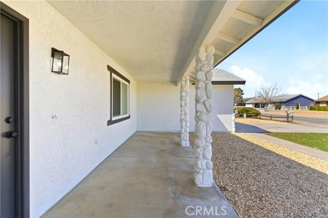 22557 Ojai Road, Apple Valley, CA 92308