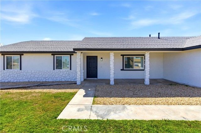 22557 Ojai Road, Apple Valley, CA 92308