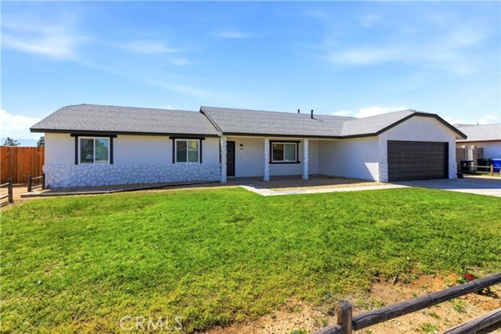 22557 Ojai Road, Apple Valley, CA 92308