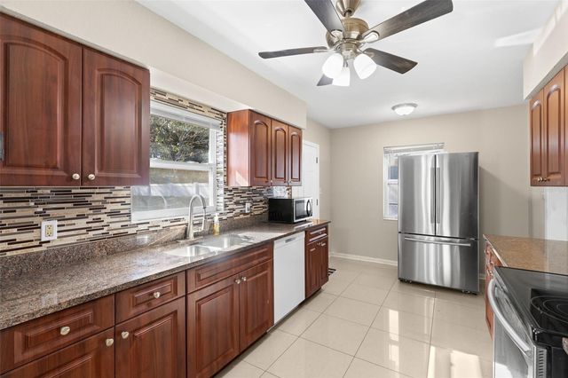 1817 HEATHER AVENUE, Tampa, FL 33612