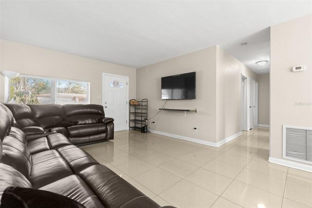 1817 HEATHER AVENUE, Tampa, FL 33612