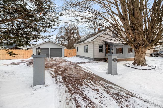 180 N Pasadena Street, Ypsilanti, MI 48198