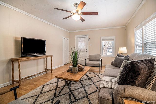 180 N Pasadena Street, Ypsilanti, MI 48198