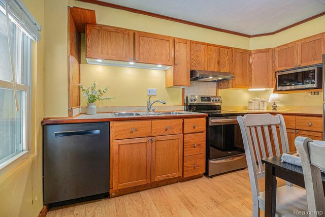 180 N Pasadena Street, Ypsilanti, MI 48198