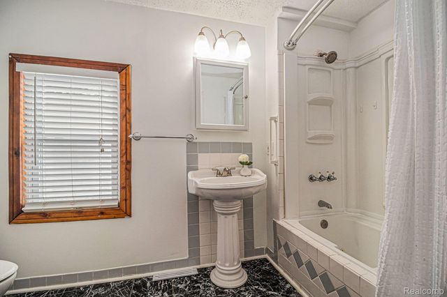 180 N Pasadena Street, Ypsilanti, MI 48198