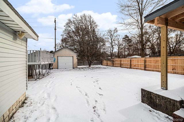 180 N Pasadena Street, Ypsilanti, MI 48198