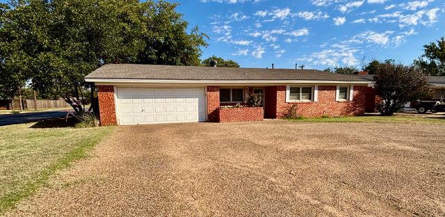 1401 E Tate Street, Brownfield, TX 79316
