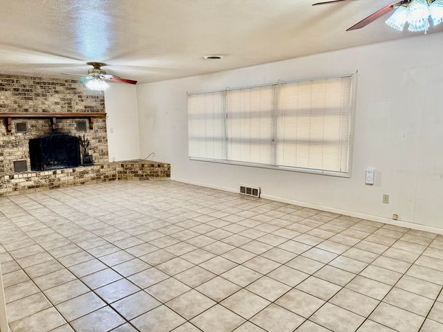 1401 E Tate Street, Brownfield, TX 79316