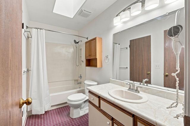 2071 Vine Way Drive 82, Canton, MI 48188