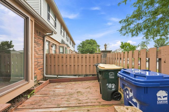 2071 Vine Way Drive 82, Canton, MI 48188