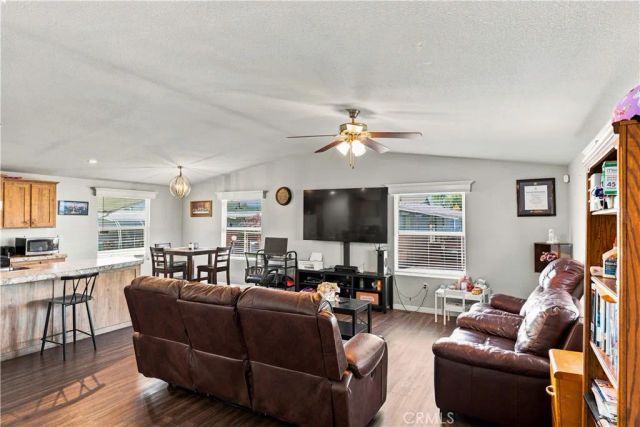 2151 W Rialto 85, San Bernardino, CA 92410