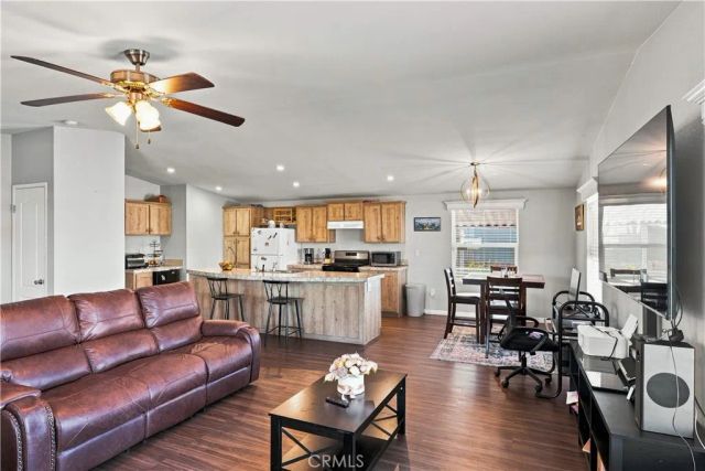 2151 W Rialto 85, San Bernardino, CA 92410