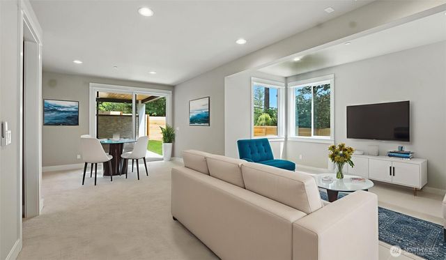 1582 213th Court NE, Sammamish, WA 98074