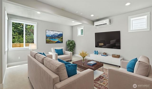 1582 213th Court NE, Sammamish, WA 98074