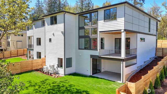 1582 213th Court NE, Sammamish, WA 98074