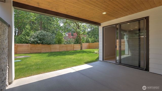 1582 213th Court NE, Sammamish, WA 98074