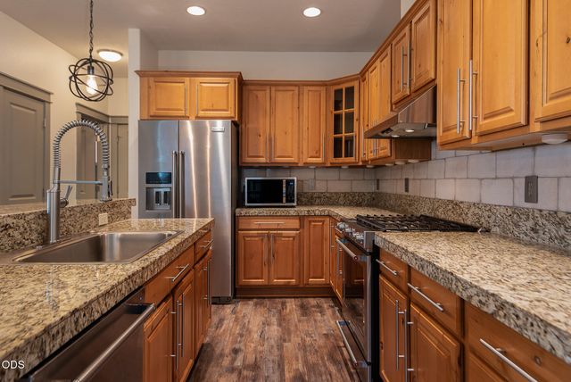 4188 SW Rhyolite Place, Redmond, OR 97756