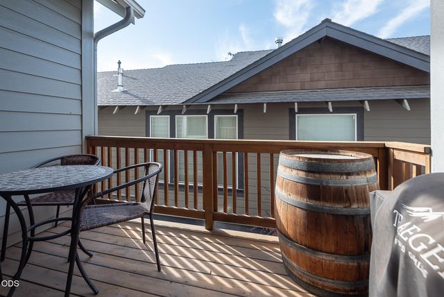 4188 SW Rhyolite Place, Redmond, OR 97756