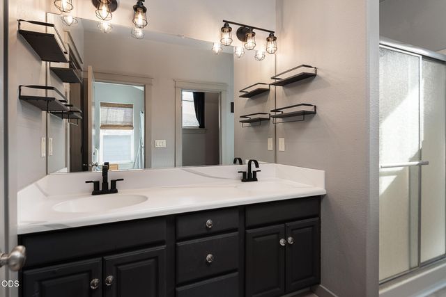 4188 SW Rhyolite Place, Redmond, OR 97756