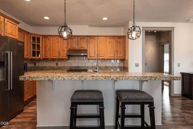 4188 SW Rhyolite Place, Redmond, OR 97756
